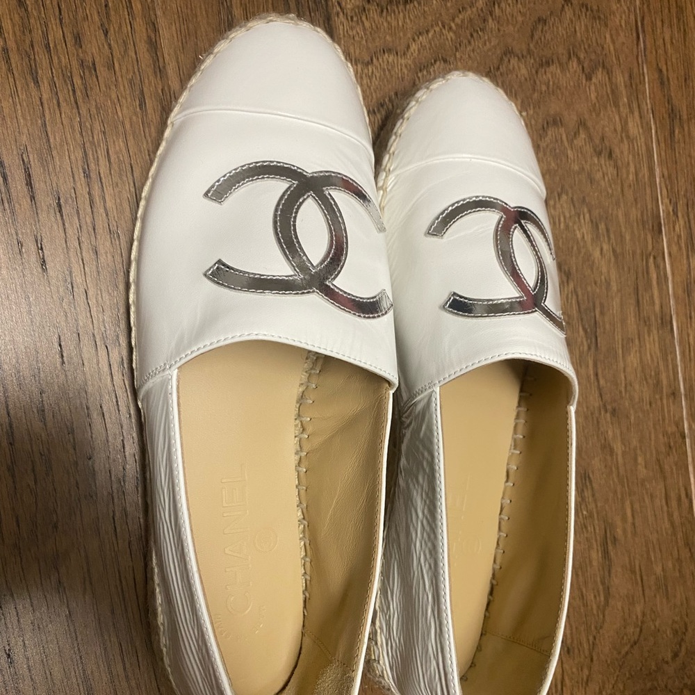CHANEL Espadrilles SZ 39 NEW